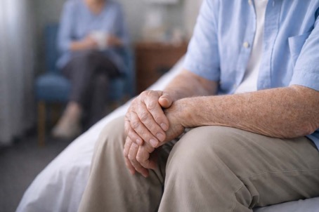 Starnutie a strata sebestačnosti: ako zachovať dôstojnosť aj v citlivých situáciách